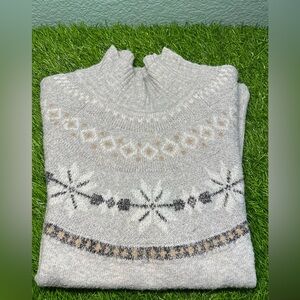 Tahari sweater